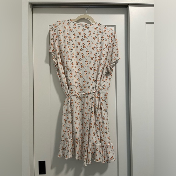 Abercrombie & Fitch Peach Print Wrap Dress - Picture 4 of 8